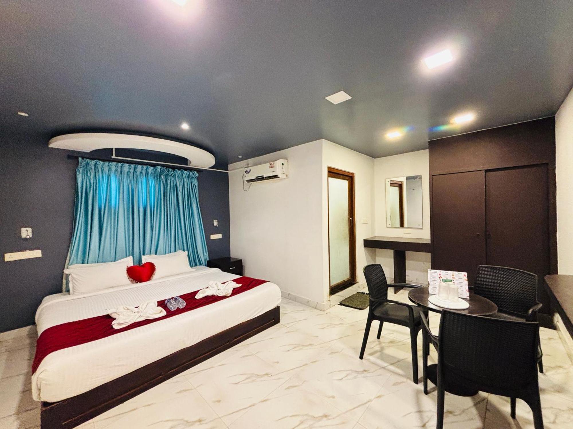 The Elite Beachview Пондичерри Экстерьер фото