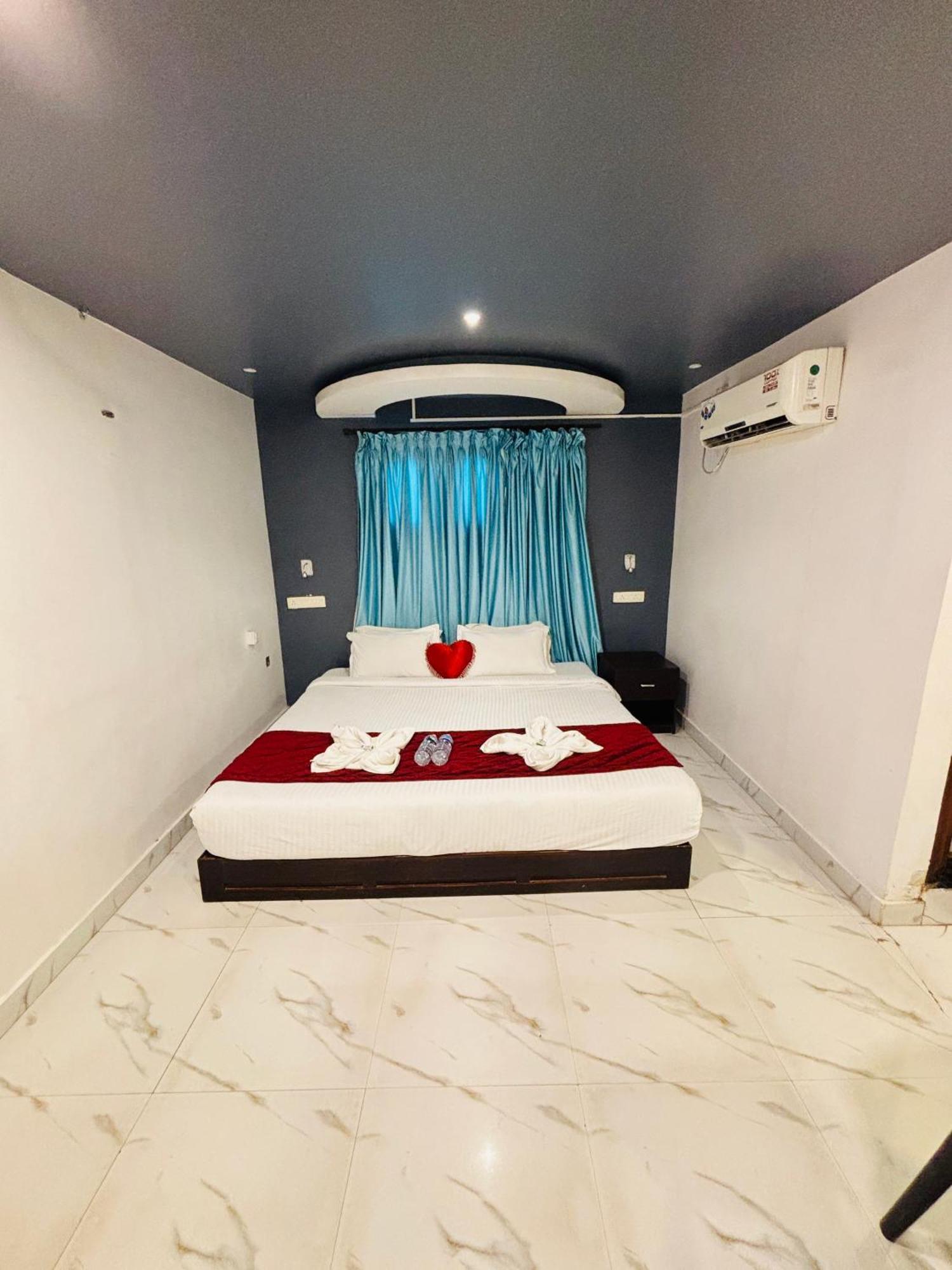The Elite Beachview Пондичерри Экстерьер фото