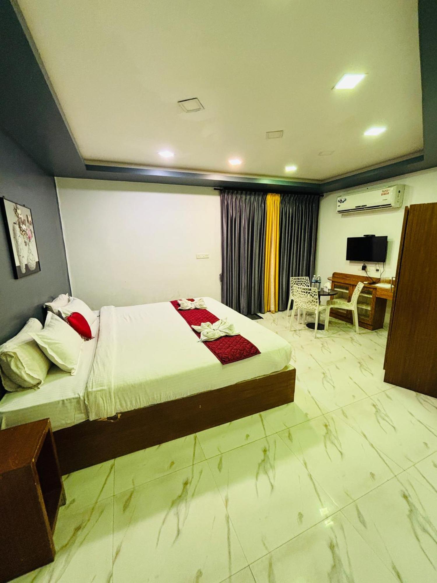 The Elite Beachview Пондичерри Экстерьер фото